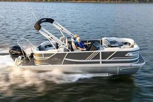SunCatcher Elite 322 SR SunCatcher Elite 322 SR 2026 pontoon boat on the water.