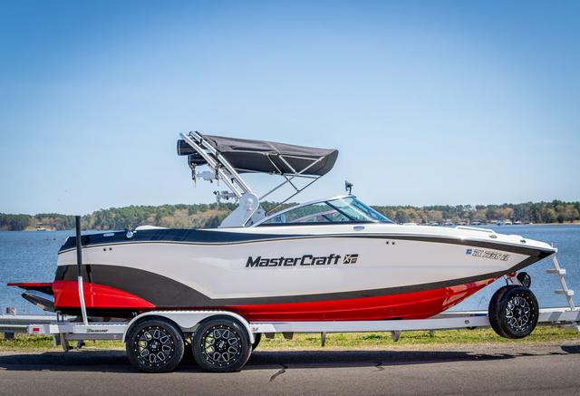 2018 MasterCraft XT22