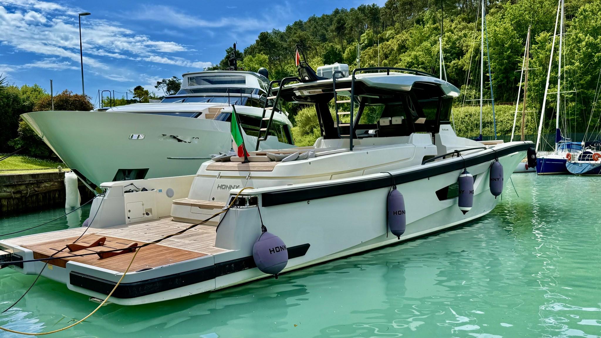 2019 Bluegame BG 62