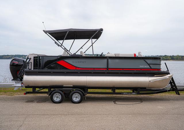 Godfrey Marine Sweetwater 2286 F
