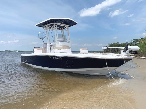 2023 Robalo 226 Cayman, Fort Myers Florida - boats.com