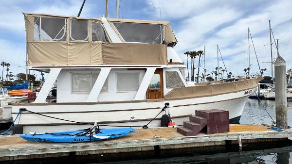 1977 Marine Trader Europa