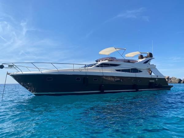 2005 Ferretti Yachts 620