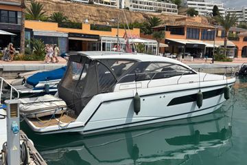 2022 Sealine S335