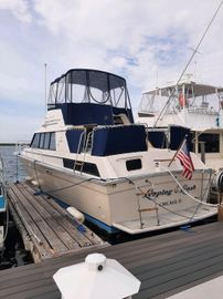 1983 Silverton 40 Aft Cabin