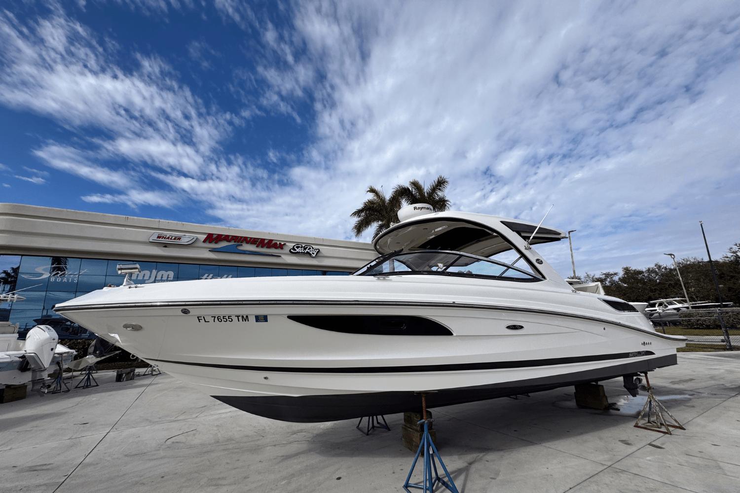 2015 Sea Ray 350 SLX
