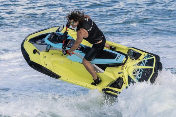 Yamaha WaveRunner JetBlaster PRO 3-Up Manufacturer Provided Image