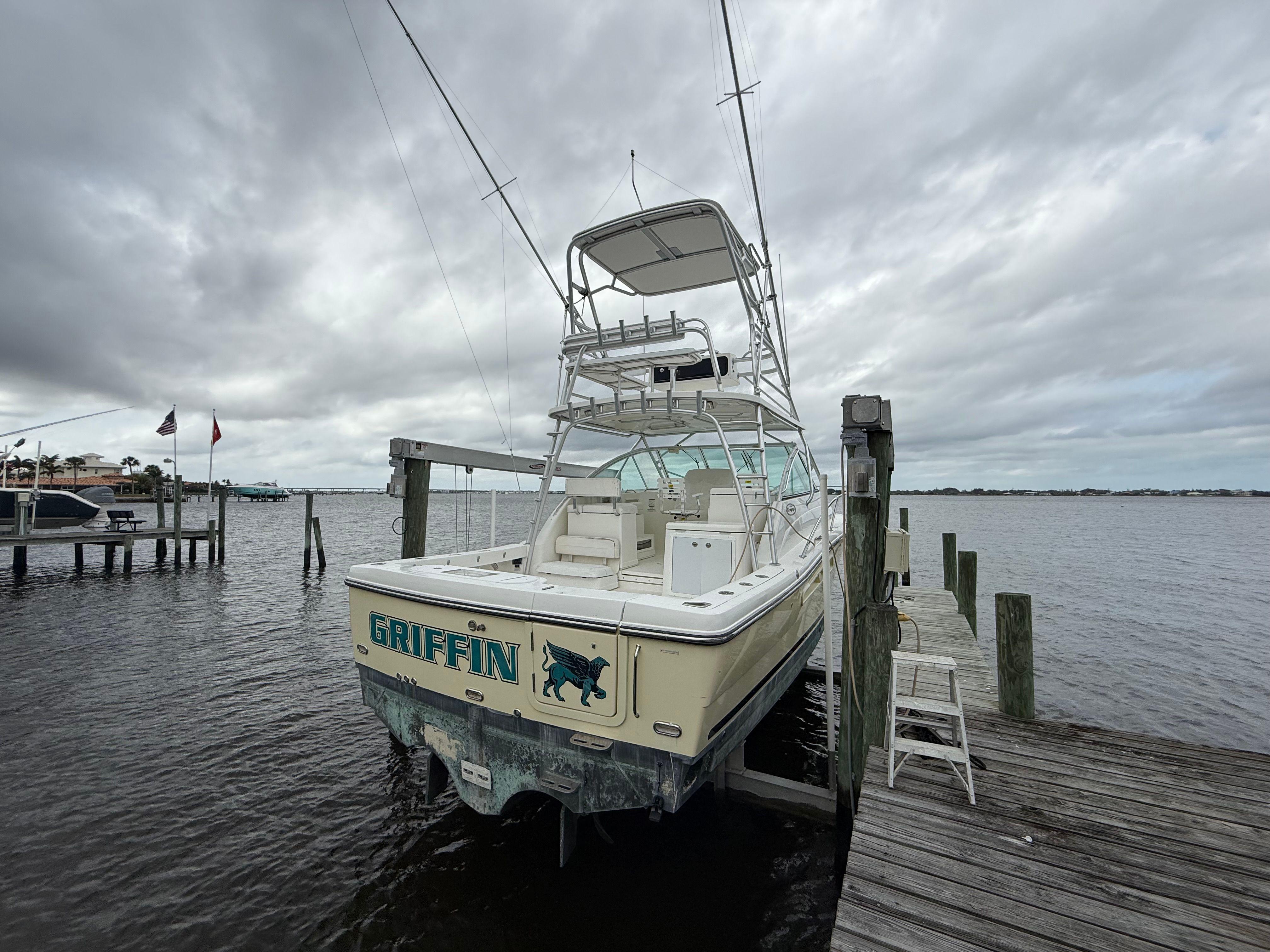 2008 Rampage 33 Express