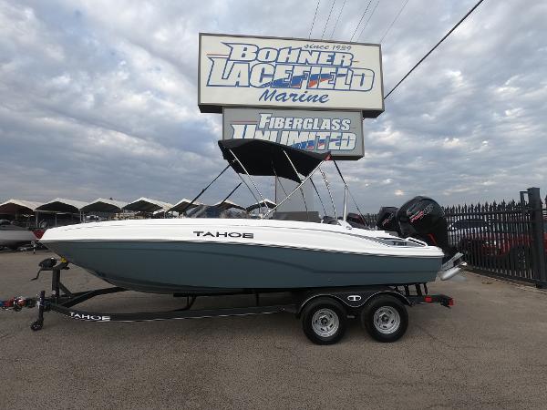 Tahoe T21 2024 Tahoe T21 boat on trailer at Bohner Lacefield Marine dealership.