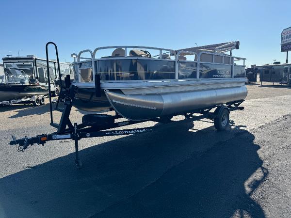 2023 Sun Tracker Bass Buggy 18 DLX