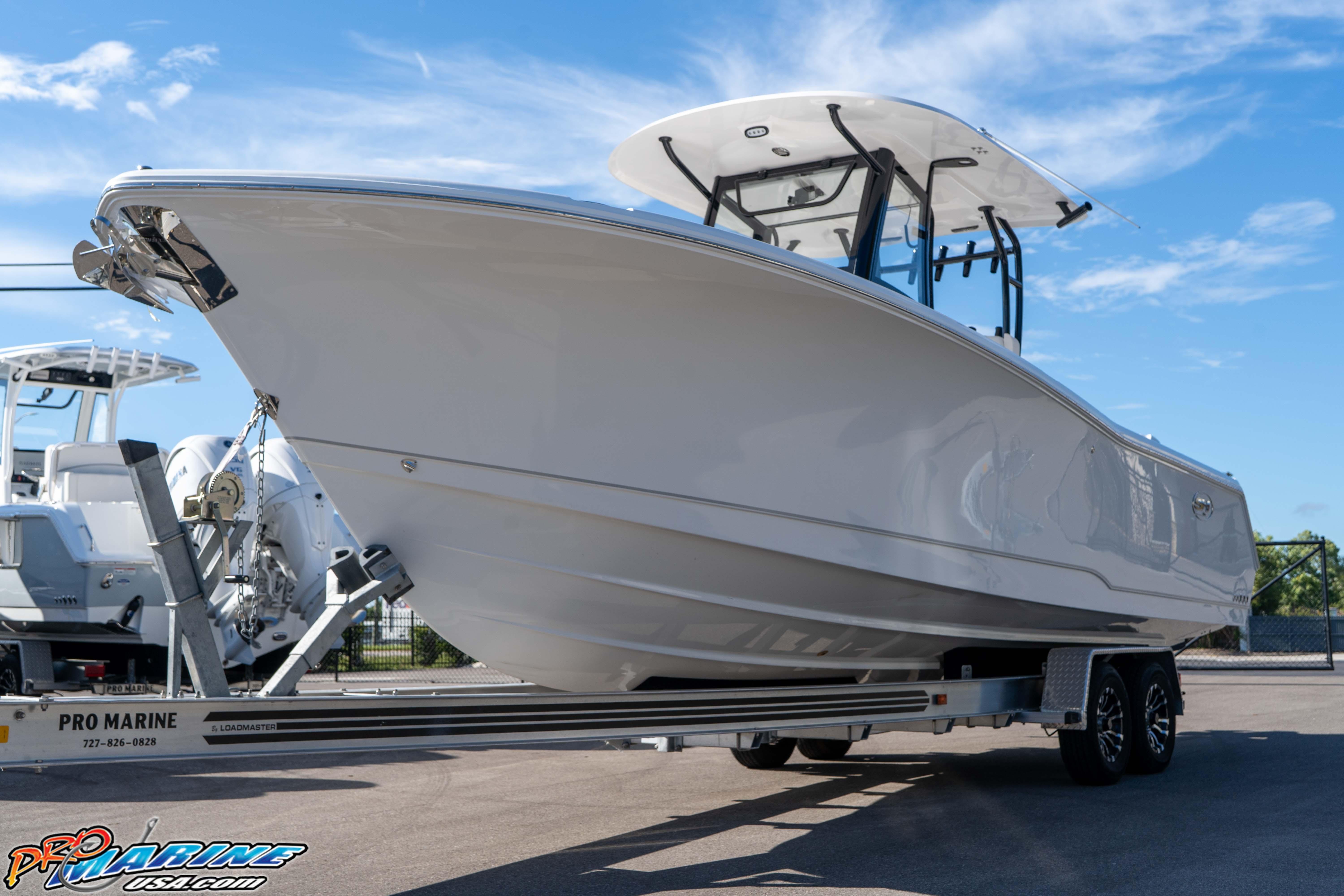 2026 Sea Hunt Gamefish 28 Coffin Box