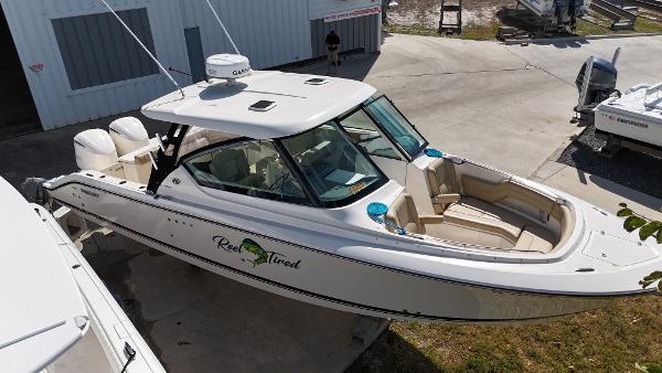 2016 Pursuit DC 295 Dual Console w/ Twin Yamaha 300 CLEAN CLEAN CLEAN