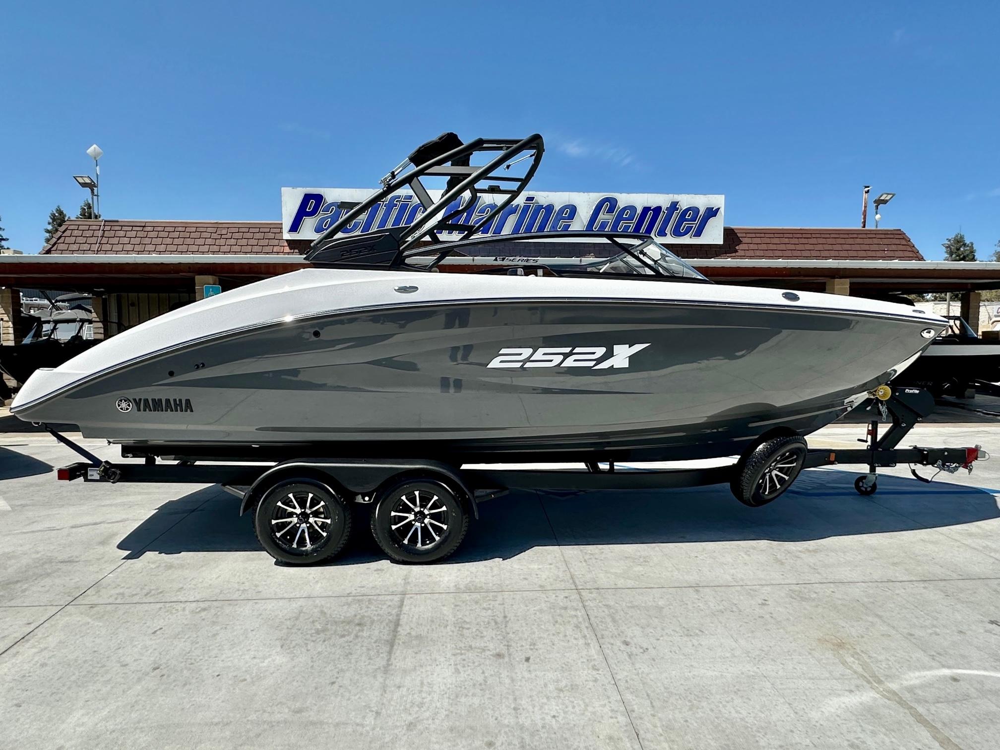 Yamaha Boats 252XE