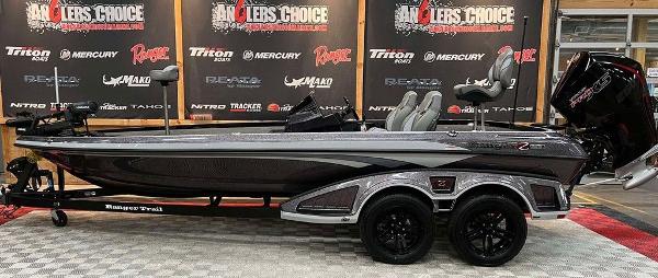 Ranger Z520R Ranger Cup Equipped 2025 Ranger Z520R Ranger Cup Equipped boat on display, side view.