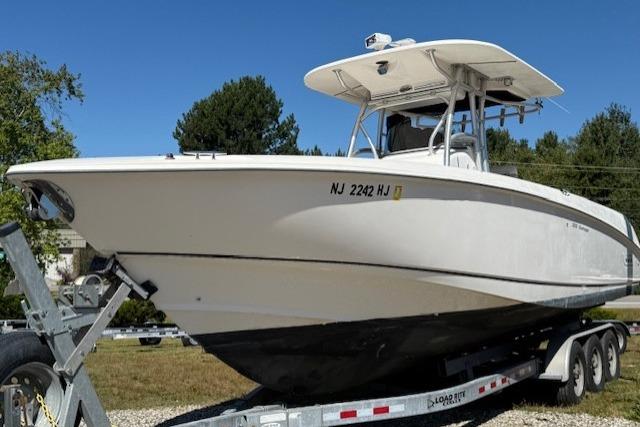 2004 Boston Whaler 320 Outrage
