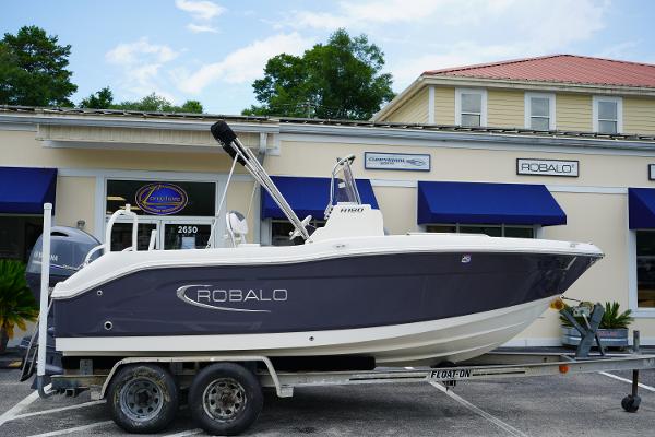 2020 Robalo R180 Center Console