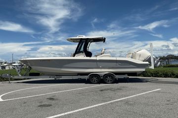 2024 Boston Whaler 28 DAUNTLESS