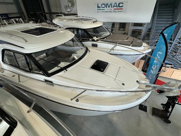 2023 Beneteau Antares 7 Fishing