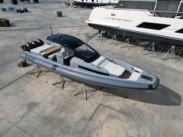 Pirelli 42 PIRELLI 42' for SALE