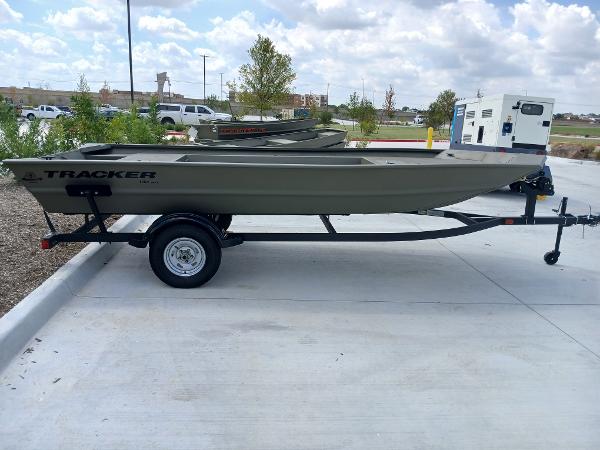 2024 Tracker Grizzly 1754 Jon