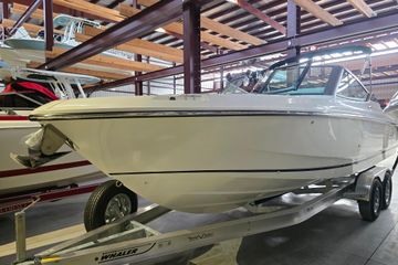2026 Boston Whaler 240 Vantage