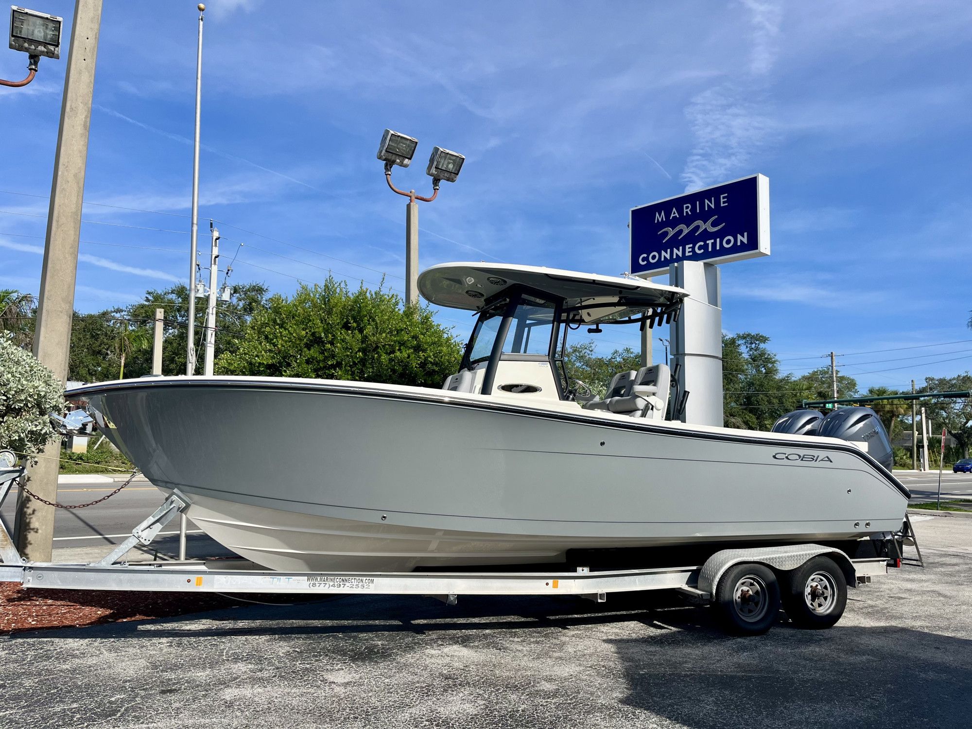 2026 Cobia 265 CC Open