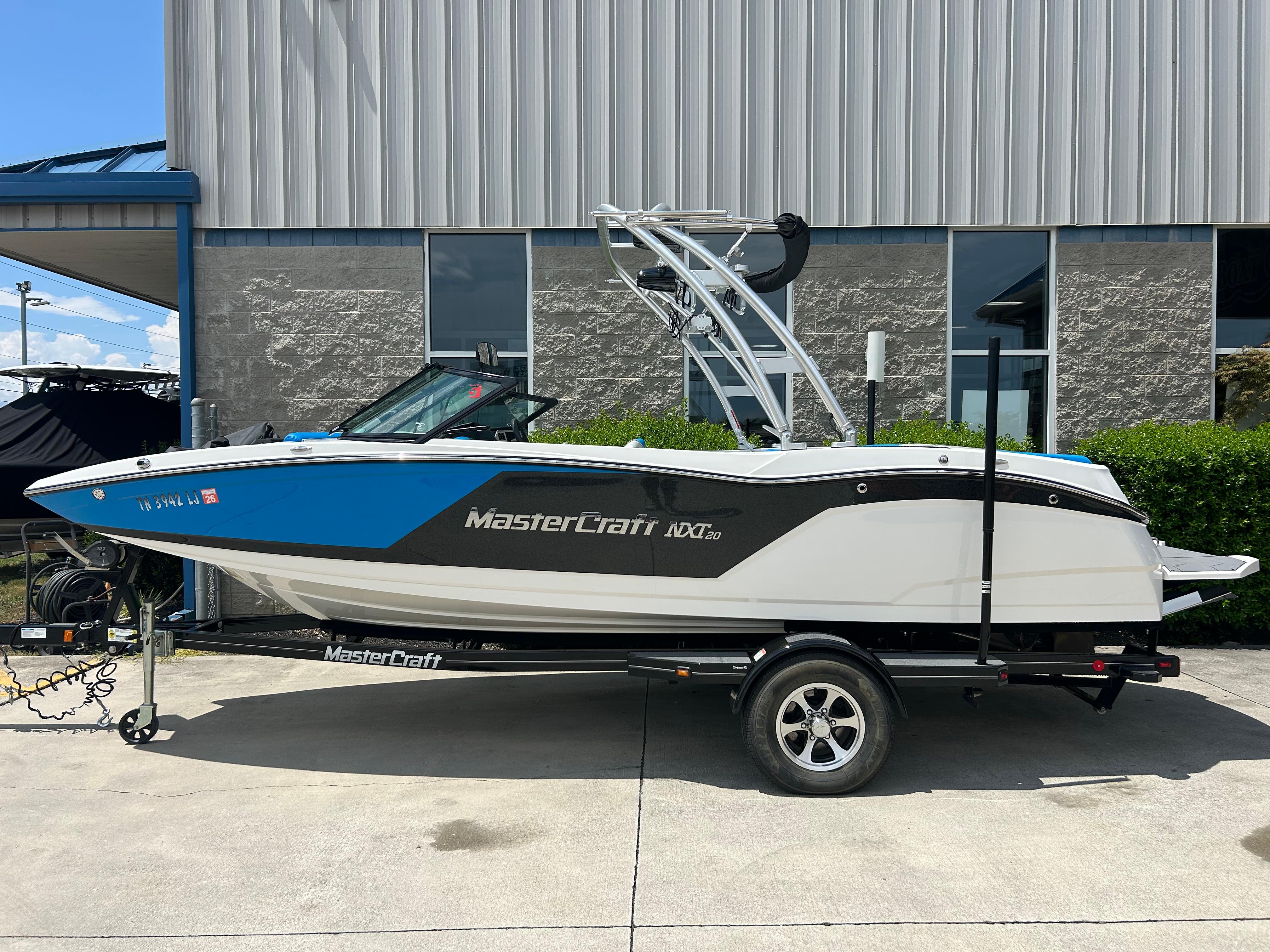 2017 MasterCraft NXT20