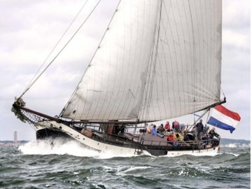 1901 Hasselteraak 24.00 Charter/woonschip