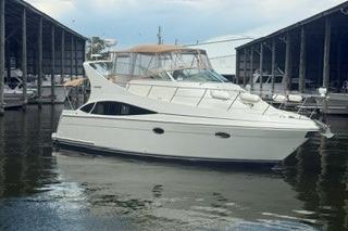2004 Carver 360 Mariner