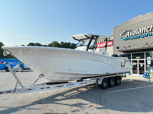 2025 Sea Fox 328 Commander