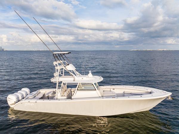 2022 Yellowfin 42