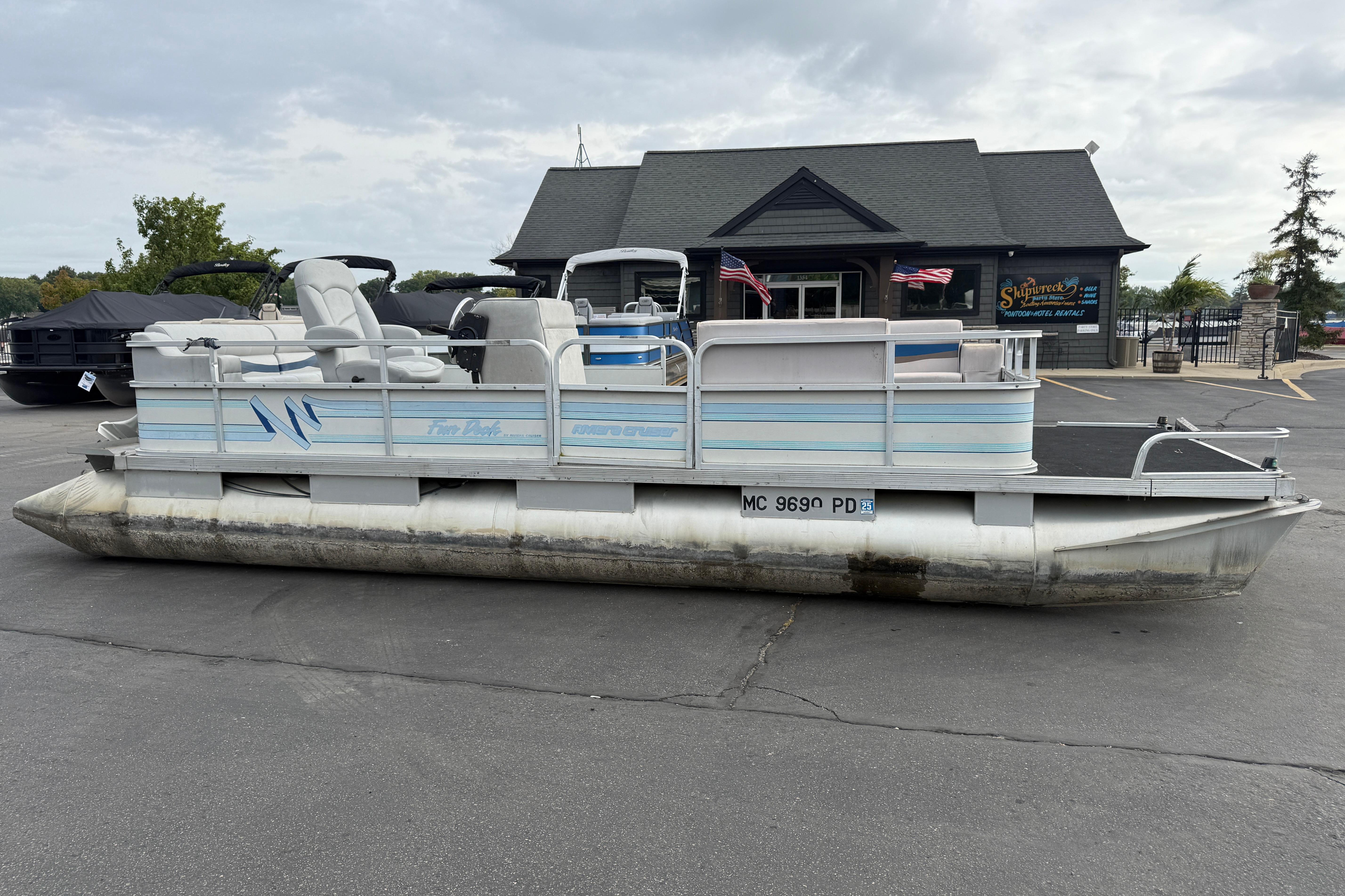 1989 Riviera Cruiser Fun Deck 22