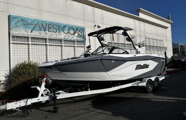 2025 Malibu 26 LSV