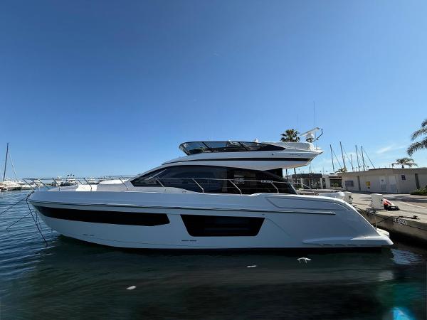2025 Azimut Fly 53