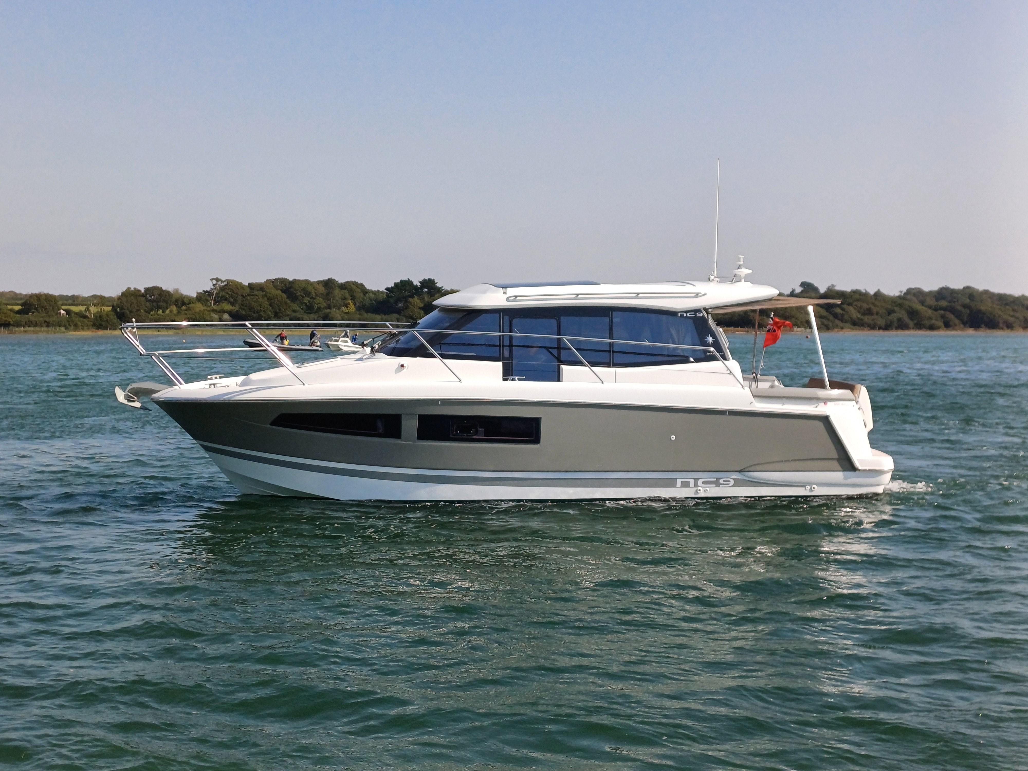 2015 Jeanneau NC 9