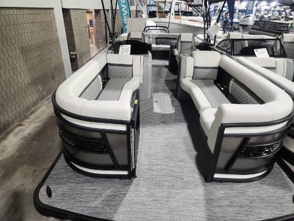 2025 Godfrey AquaPatio 255 ULC