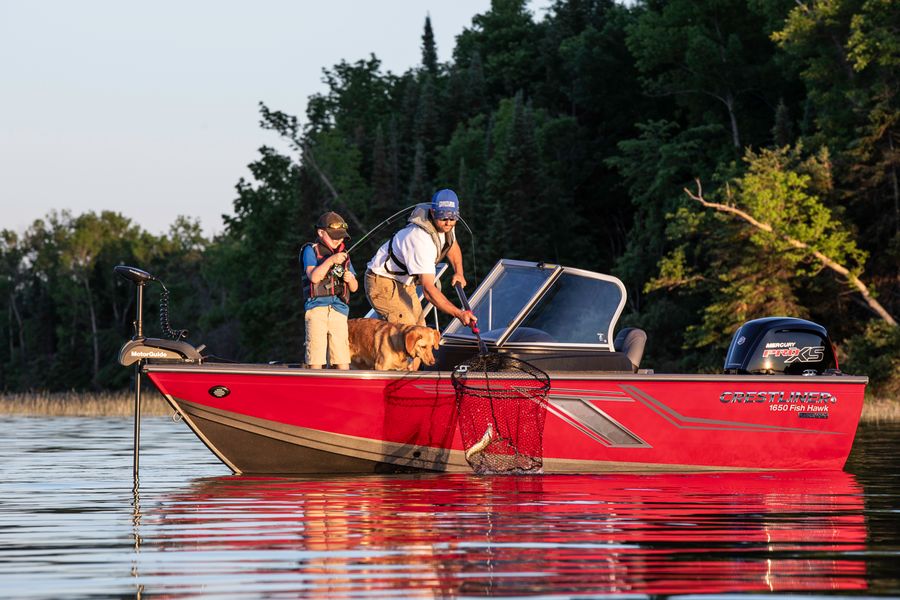 Crestliner Boat