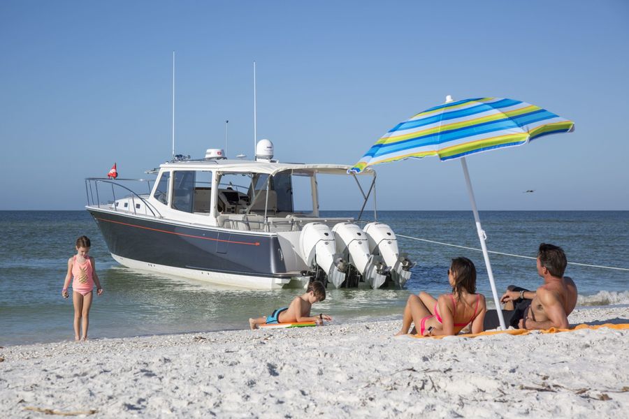MJM Yachts Boat