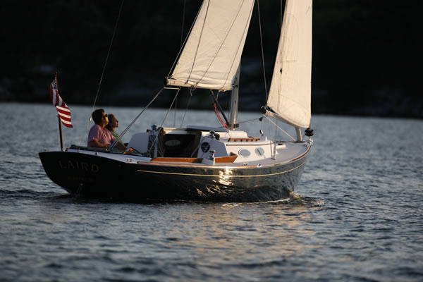 Perry Design Review: Alerion Express 28