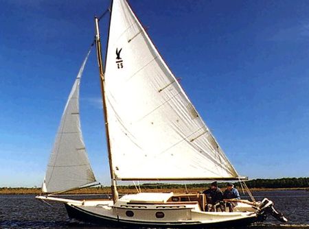 Perry Design Review: Skimmer 25