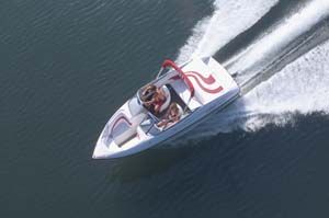 Ebbtide 180 Bow Rider: Spacious & Sporty 