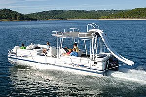 PlayCraft Ultra 2800: Go Boating Review - boats.com