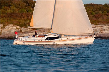 Hylas 56: Luxurious Bluewater Cruiser