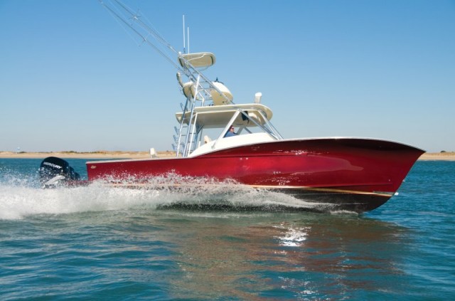 Jarrett Bay 34: A Walkaround Boat with Flare – and Outboards