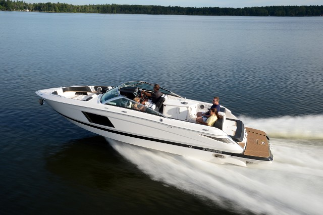 Four Winns Debuts New Horizon 290 Luxury Runabout for 2014