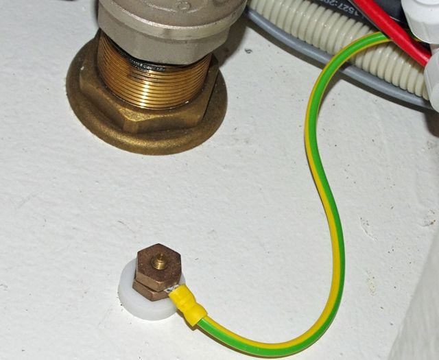 Grounding Wires for Boat Equipment