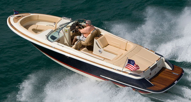 Chris-Craft Launch 25: A Bowrider Fit for a Yacht
