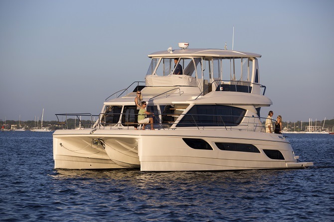 2014 Aquila 48: Video Boat Review