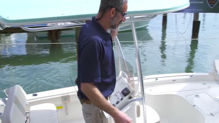 Carolina Skiff Sea Chaser 21LX Bay Runner: First Look Video