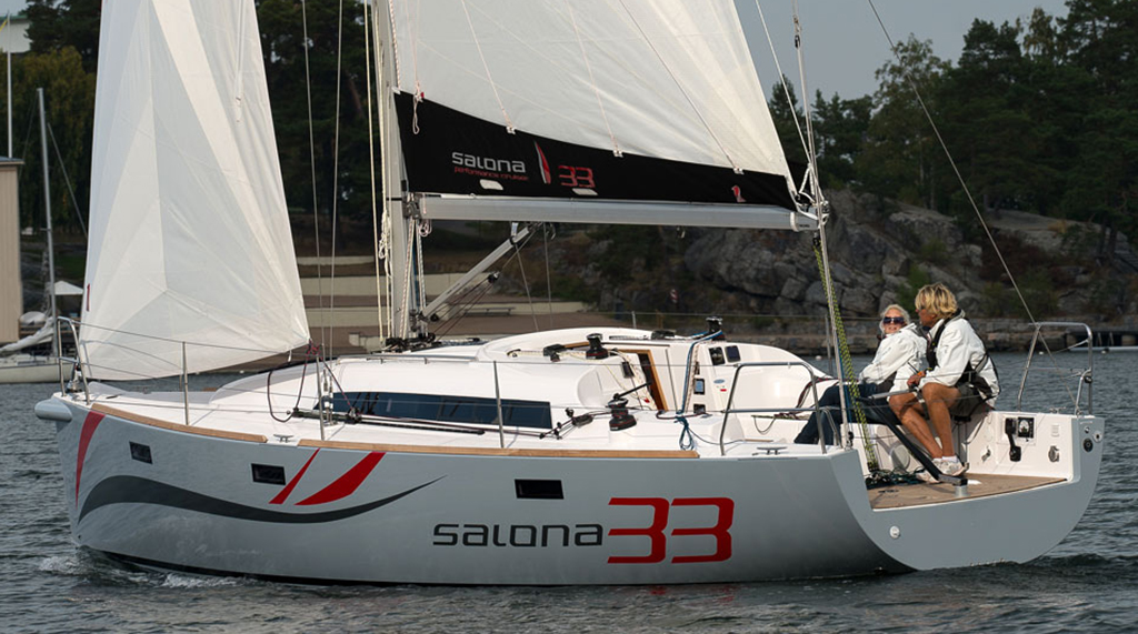 Salona 33: Sailing Independence and Freedom